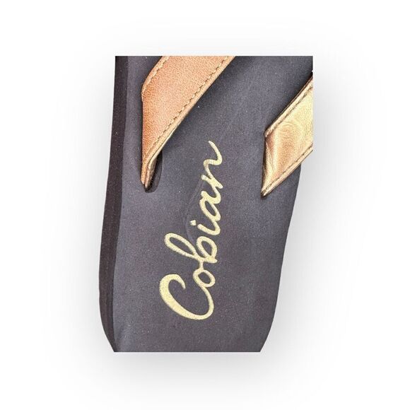 NWOT Cobian Womens T-Strap Skinny Bounce Slip-on Flip Flop Sandals Brown Size 7 - Picture 3 of 5